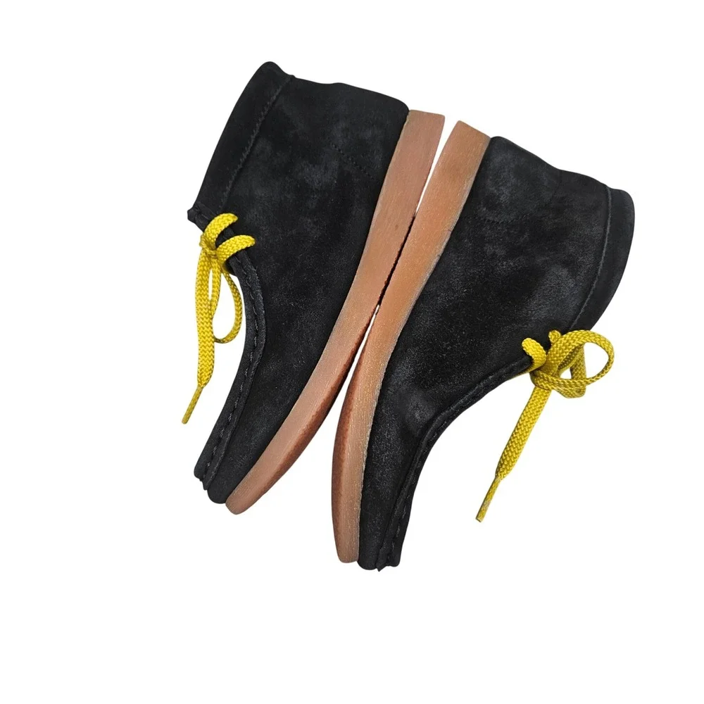 Clarks Wallabee Pokemon Pikachu Boots Kids 13 Black Suede Yellow Lace Moccasin